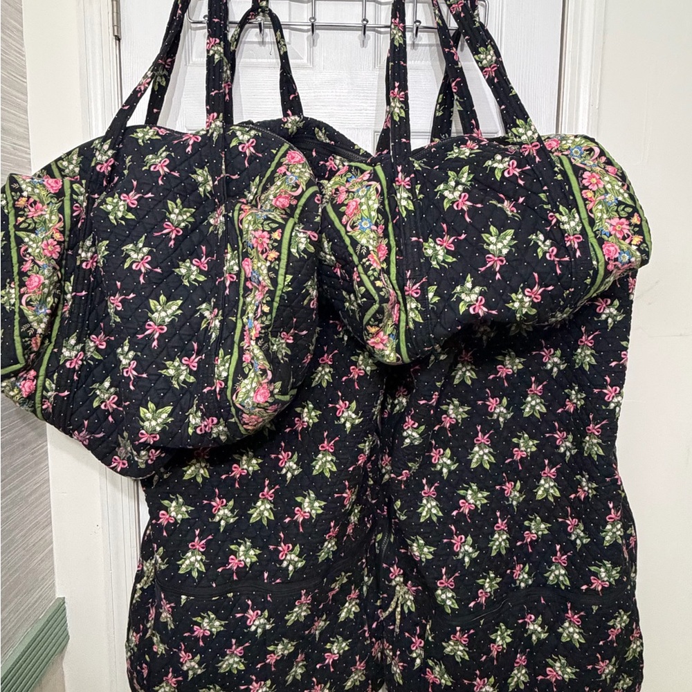 Vera Bradley 4 PIECES Black New Hope print